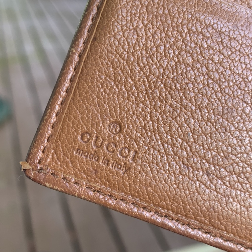 Authentic Gucci GG wallet - Picture 9 of 16